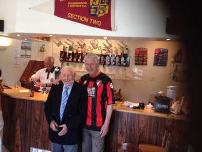 Bill in the Bar - Knyveton Gardens Bowls Club